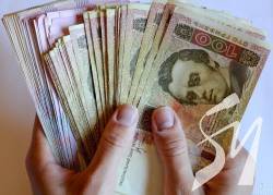 Уряд підвищив оклади бюджетникам з 1 вересня Уряд підвищив оклади бюджетникам з 1 вересня