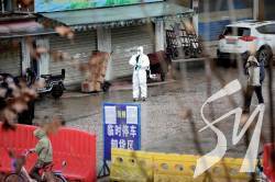 17     COVID-19: ̲ ,      