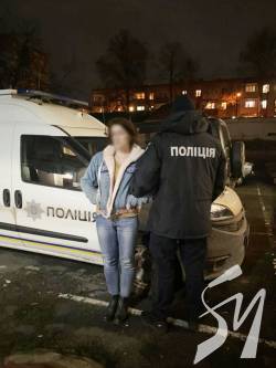 Поліція затримала шахрайку за схемою «ваш родич у біді» Поліція затримала шахрайку за схемою «ваш родич у біді»