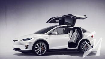       Tesla Model X