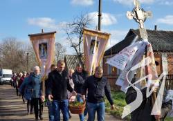 У Рубанці похоронили лікаря і добровольця в АТО Олега Калиняка У Рубанці похоронили лікаря і добровольця в АТО Олега Калиняка