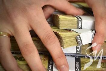 Шахрайка з Городні обібрала чернігівських пенсіонерів майже на 250 тисяч гривень Шахрайка з Городні обібрала чернігівських пенсіонерів майже на 250 тисяч гривень