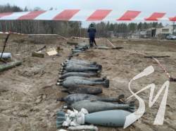 За добу на Чернігівщині знешкодили тисячу вибухонебезпечних предметів За добу на Чернігівщині знешкодили тисячу вибухонебезпечних предметів