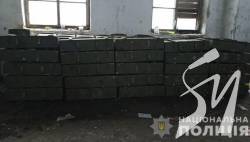На Чернігівщині виявили покинутий росіянами склад боєприпасів На Чернігівщині виявили покинутий росіянами склад боєприпасів