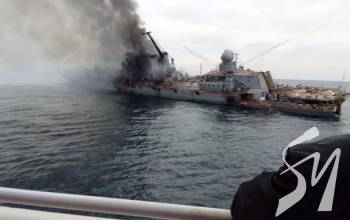 У мережі з'явилось імовірне відео підбитого ракетного крейсера «Москва» У мережі з'явилось імовірне відео підбитого ракетного крейсера «Москва»