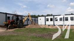 Збирають меблі та проводять воду: у Новоселівці завершують встановлення модульного містечка Збирають меблі та проводять воду: у Новоселівці завершують встановлення модульного містечка