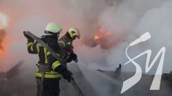 Росіяни вдарили по училищу у Харкові з С-300, виникла велика пожежа, – мер