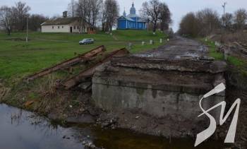 На Ніжинщині брат селищного голови дав півмільйона на міст у Дмитрівській громаді На Ніжинщині брат селищного голови дав півмільйона на міст у Дмитрівській громаді