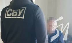 На Чернігівщині затримали іноземного блогера та спільницю за виготовлення антиукраїнських фейків На Чернігівщині затримали іноземного блогера та спільницю за виготовлення антиукраїнських фейків