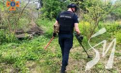 На Чернігівщині рятувальники вилучили три боєприпаси На Чернігівщині рятувальники вилучили три боєприпаси