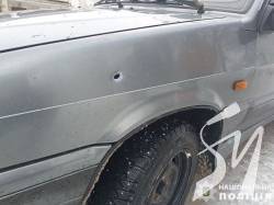 Московити з дрона атакували цивільних під час роздачі хліба на Чернігівщині Московити з дрона атакували цивільних під час роздачі хліба на Чернігівщині